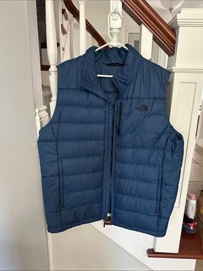 The North Face Men's Navy Blue Quilted Insulated Vest